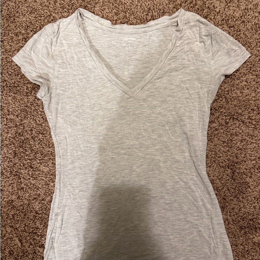 Express Light Gray V-Neck Short Sleeve Tee